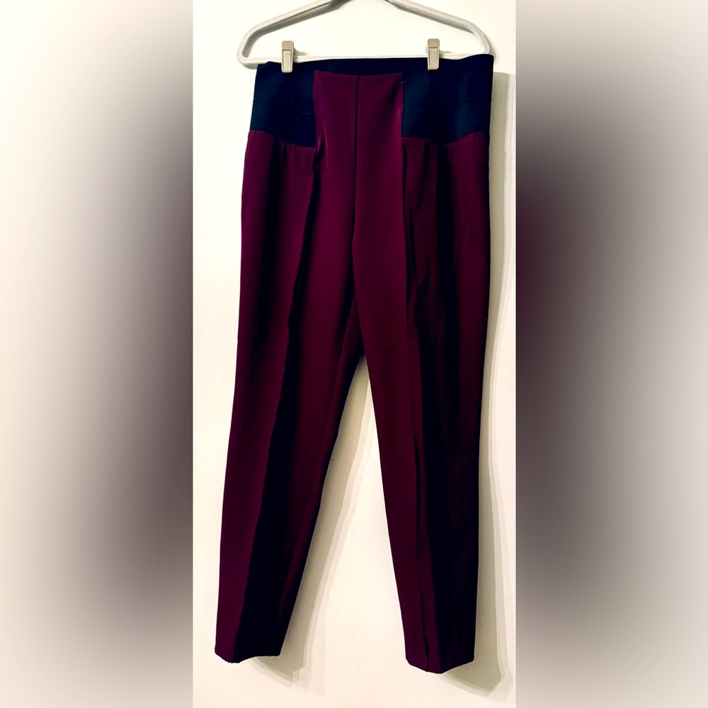 LAFAYETTE 148 NEW YORK Size Large burgundy Ponte Pant with back zipper